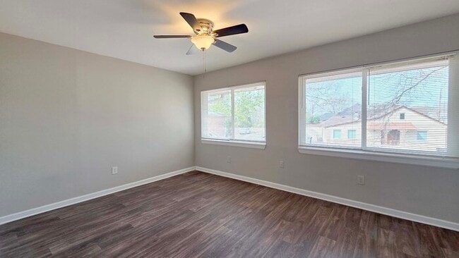 Building Photo - One Month Free! Classic 1 Bedroom Apartment in Historic Downtown College Park!