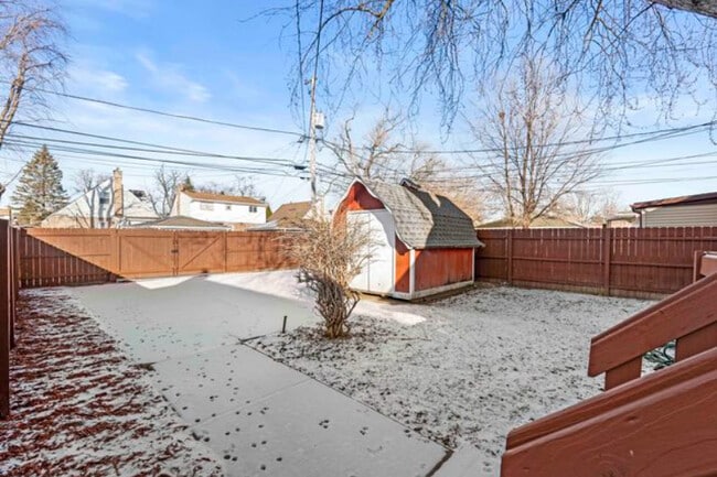 Building Photo - 32 166th Pl