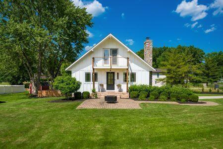 Primary Photo - 4601 Parkmoor Dr