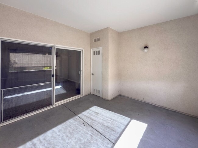 Building Photo - Condo in South Temecula