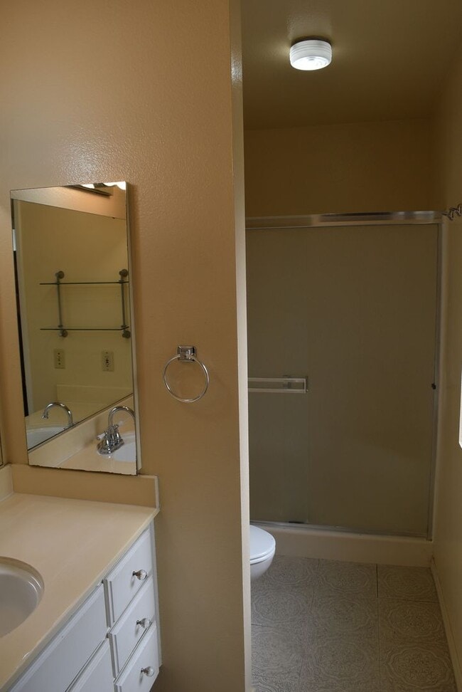 Building Photo - Single Story 3 Bed 2 Bath Home in Poway- S...
