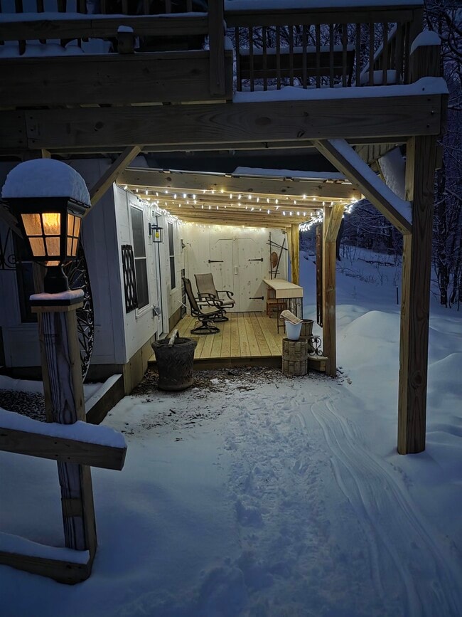 Building Photo - 529 Valley Rd