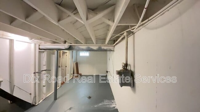 Building Photo - 677 Mark Ave