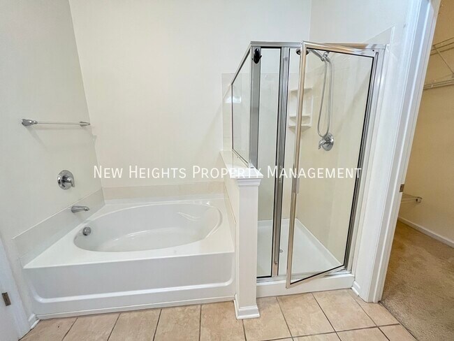 Building Photo - Spacious Townhouse at Grand Oaks Plantation!!