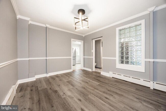 Building Photo - 313 Chestnut St