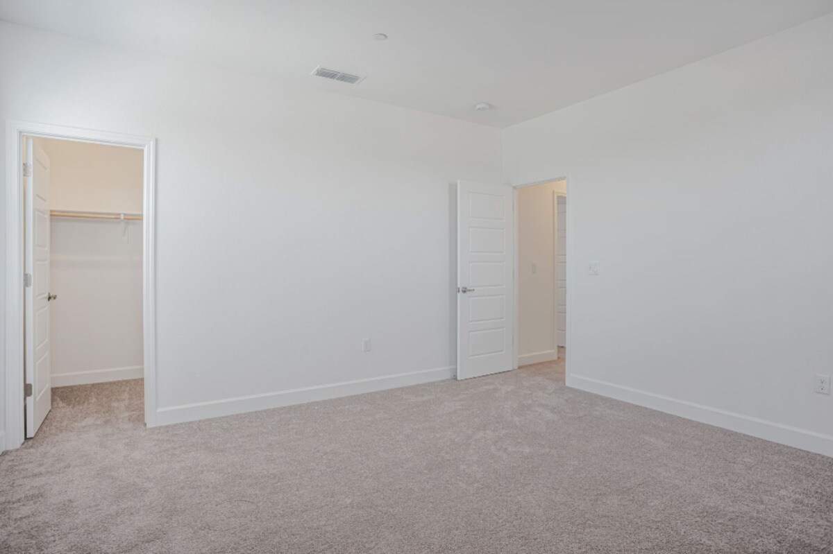 Building Photo - 2064 Baker Ct