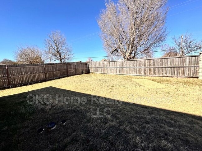 Building Photo - 13201 SW 2nd Terrace