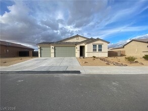 Building Photo - 3682 E Wallowa Dr