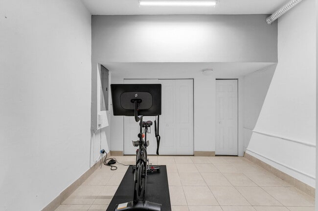 Building Photo - 851 SW 154th Path