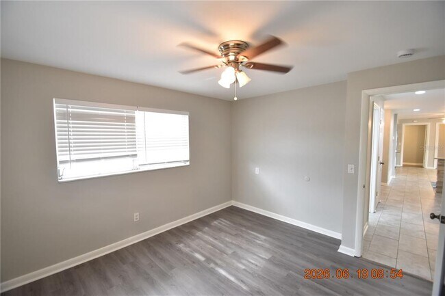 Building Photo - 3273 Harbor Lake Dr