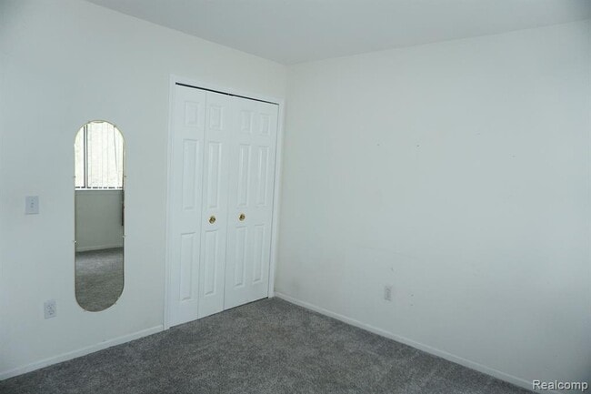 Building Photo - 35431 Hickory Woods Dr