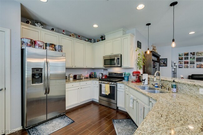 Building Photo - 7859 Shoreline Ridge Ct