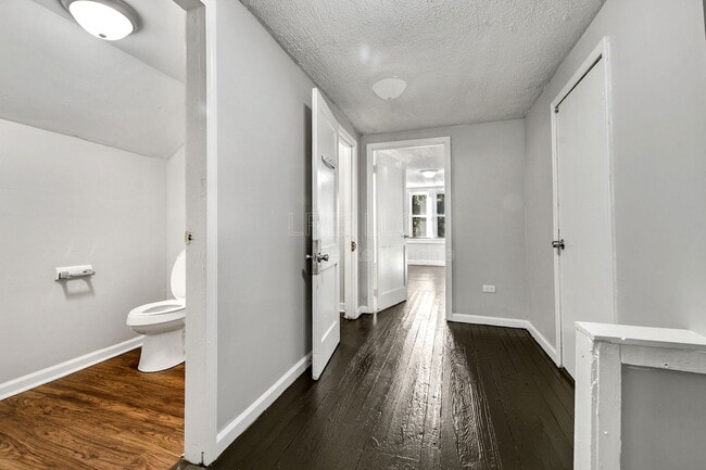 Building Photo - 317 S 39th St