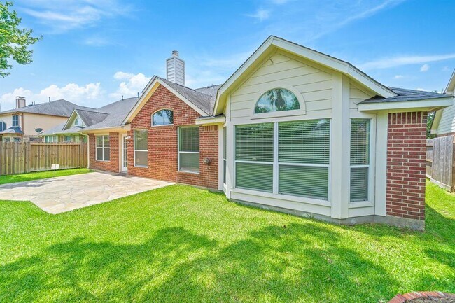 Building Photo - 13738 Sherburn Manor Dr