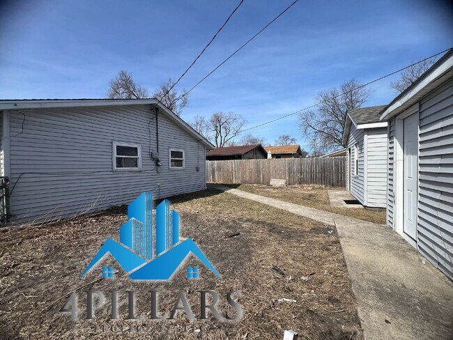 Building Photo - "Beautiful 3-Bedroom Home with Ample Storage in Hammond, IN!"