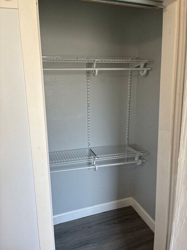 Building Photo - Beautiful 4BR 2BA Home w/ Fenced Yard + Garage Parking in Converse