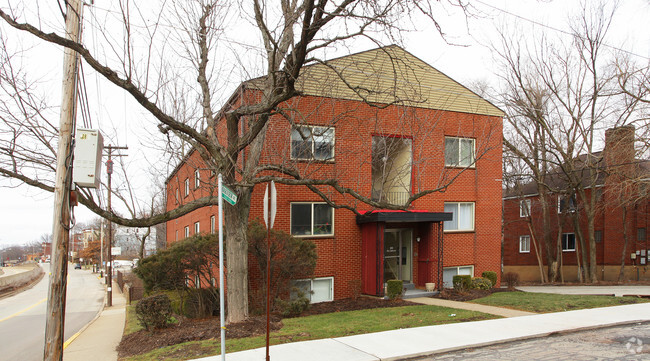 Primary Photo - The Oakview