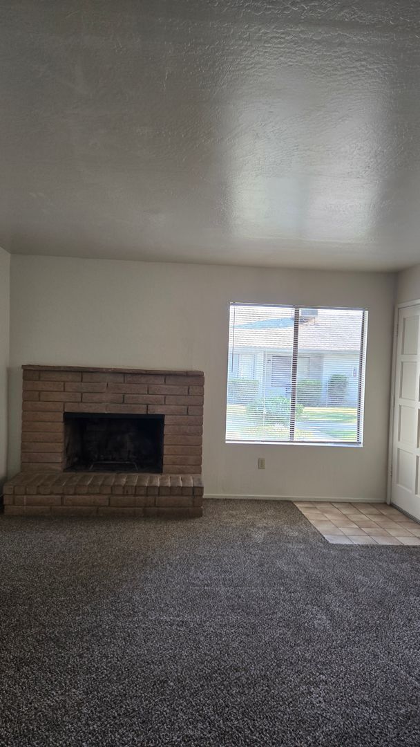 Building Photo - 7008 N Half Moon Dr