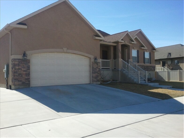 Building Photo - 1287 Reese Dr