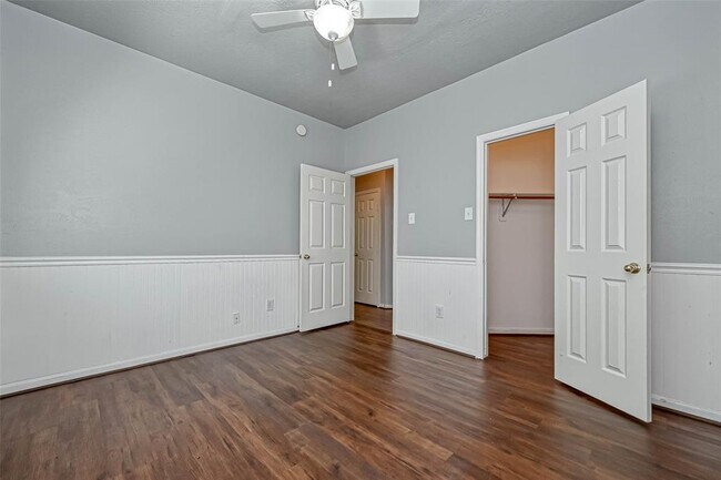 Building Photo - 118 N Willow Point Cir