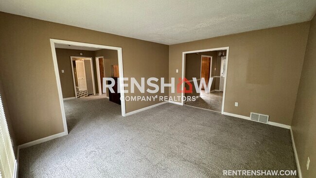 Building Photo - 5249 Kimbark Woods Dr