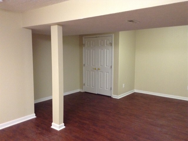Building Photo - 4558 Randall Dr
