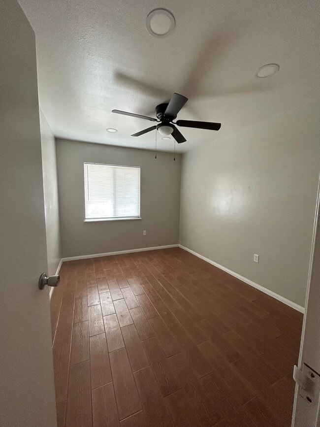 Building Photo - Newly remodeled house in Brawley