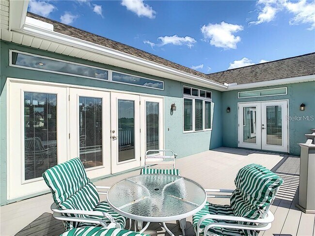 Building Photo - 631 Tahiti Ct