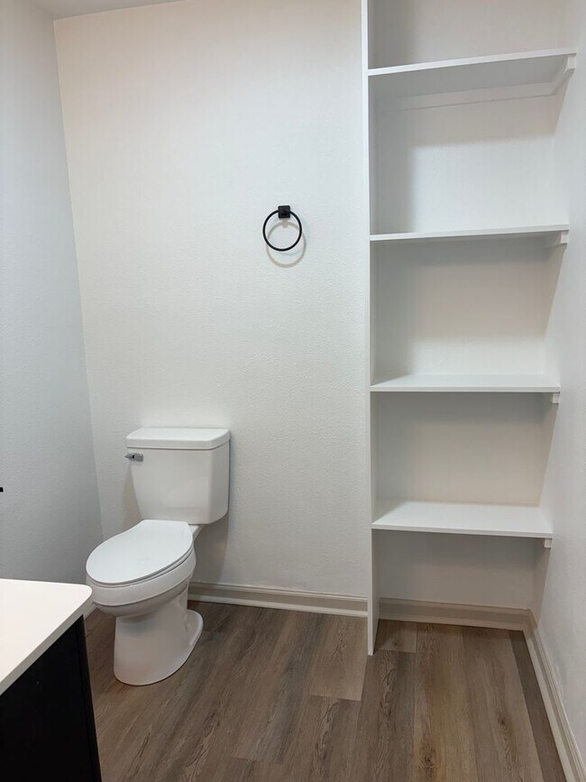 Building Photo - WaveHaus