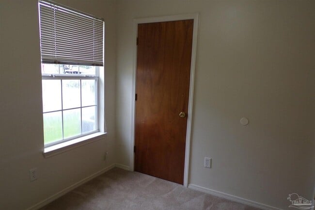 Building Photo - 509 Wood Crest Way