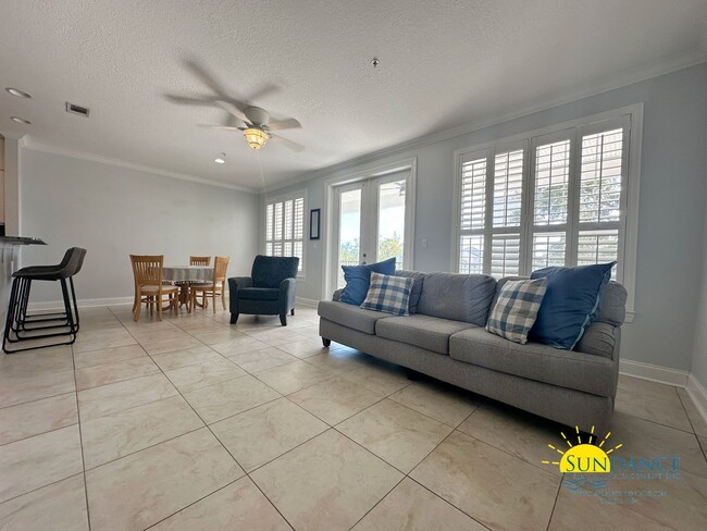 Building Photo - Beautiful Partially Furnished Condo in Downtown Fort Walton Beach!