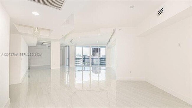 Building Photo - 333 Las Olas Way
