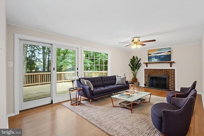 Building Photo - 6361 Woodland Ridge Ct