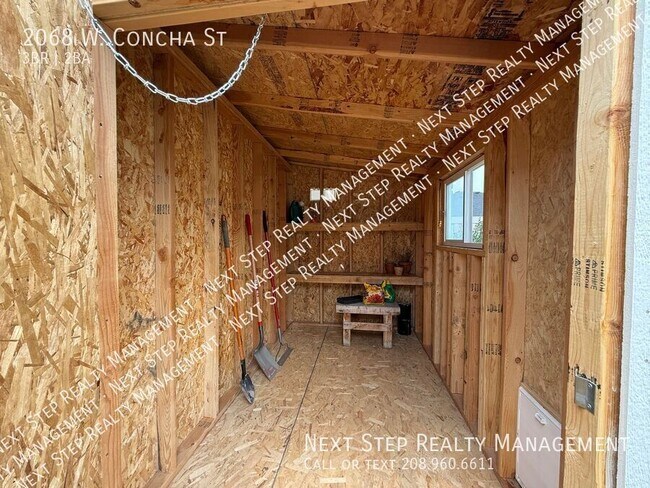 Building Photo - 2068 W Concha St