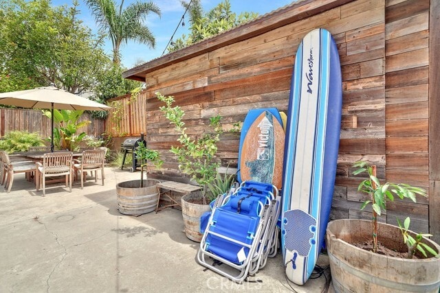 Building Photo - 314 W Avenida Valencia