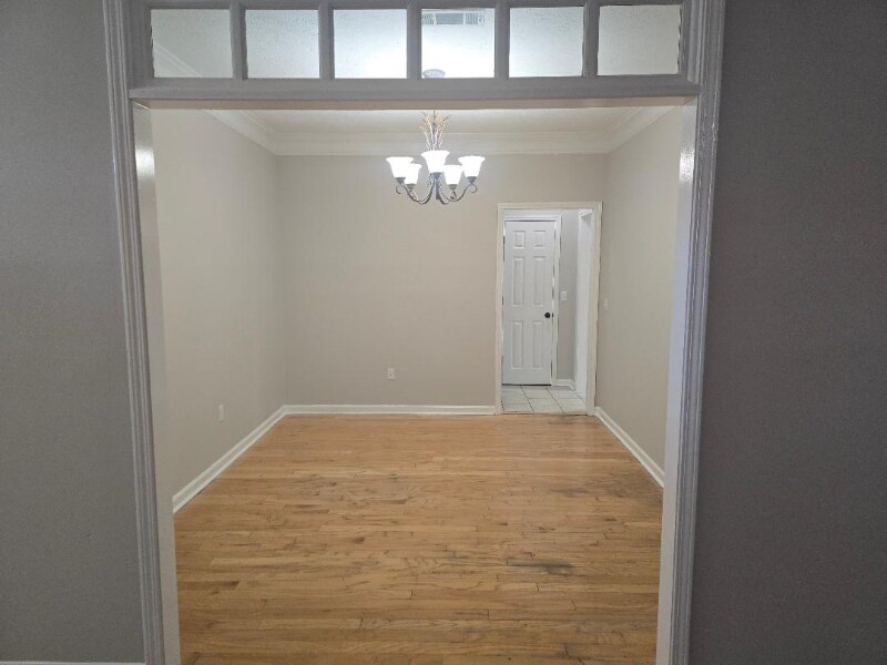 Building Photo - 263 Greensview Dr
