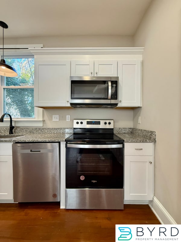 Building Photo - 3007 3rd Ave