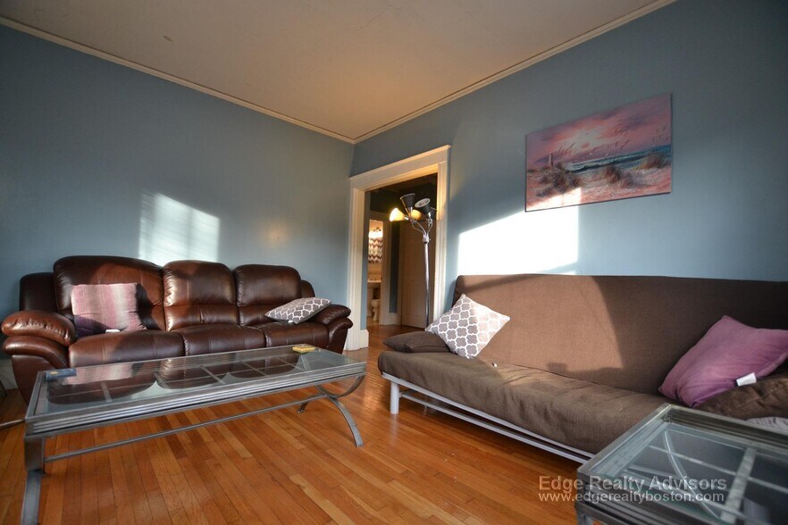 Building Photo - 40 Montcalm Ave