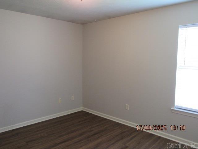 Building Photo - 1320 Pyramid Dr