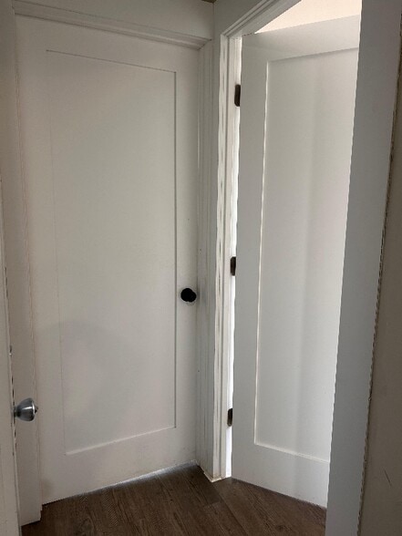 Building Photo - 44 E Main St