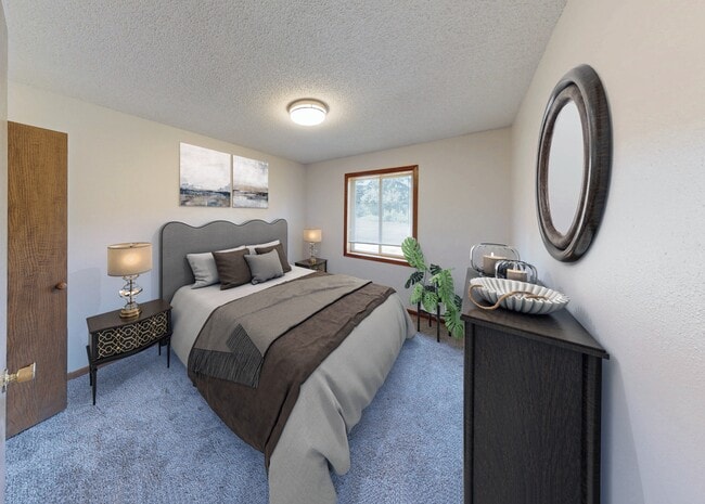 Building Photo - 624 N 16th Ave