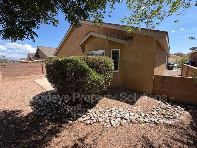 Building Photo - 8035 Sierra Altos Pl NW