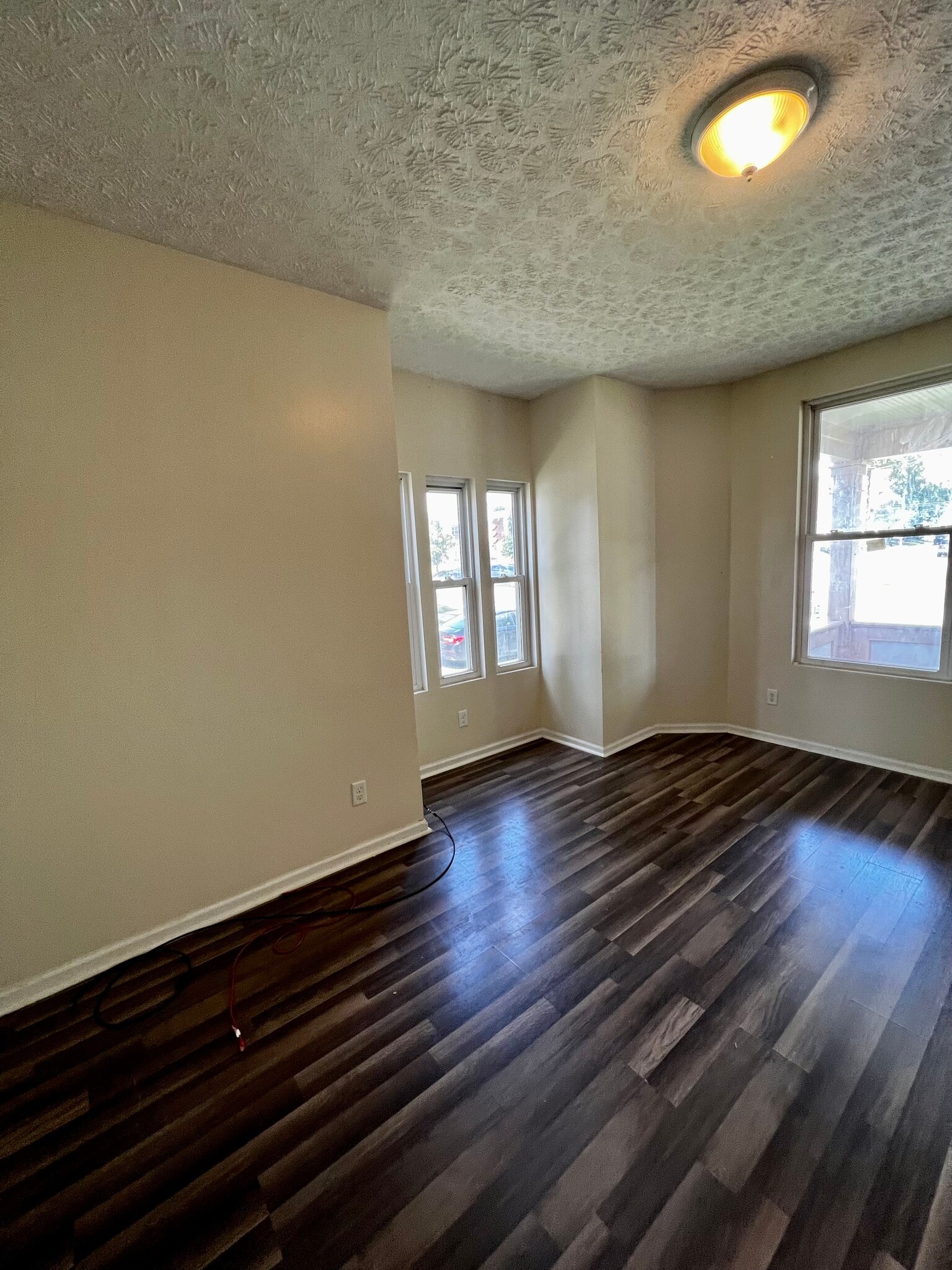 LR - 1641 Summit Street