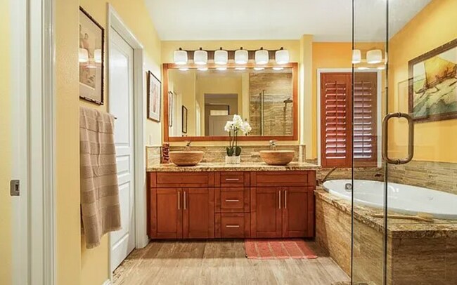 Building Photo - 43 Chapital