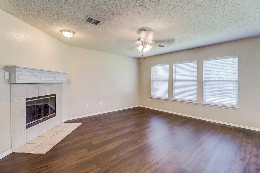 Building Photo - 7606 Tin Cup Dr