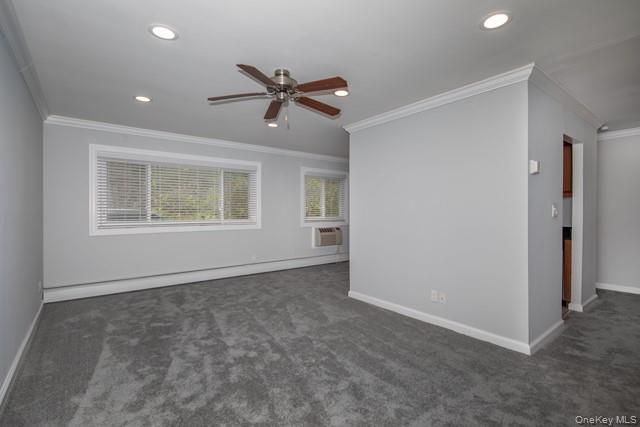 Building Photo - 427 Main St