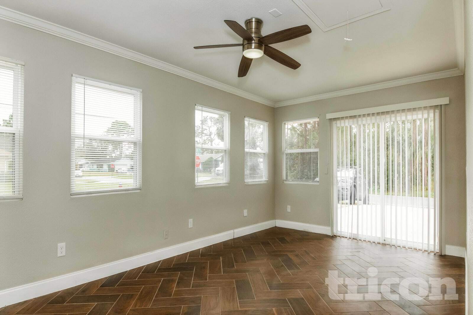 Building Photo - 2129 Willow Oak Dr