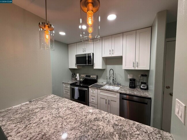 Building Photo - 1246 Walker Ave