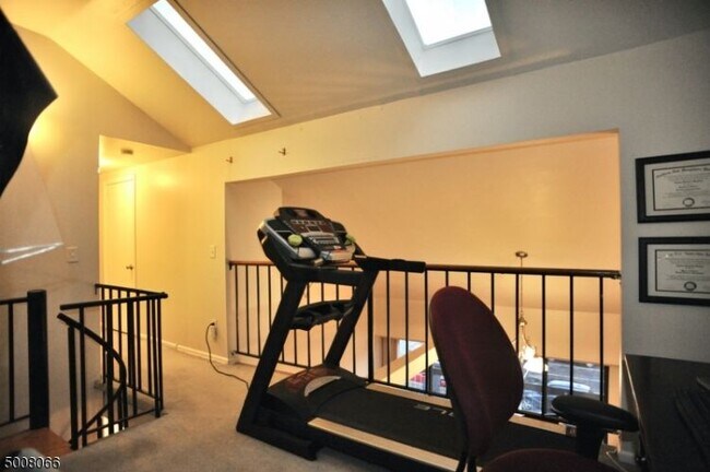 Building Photo - 3320 Richmond Ct