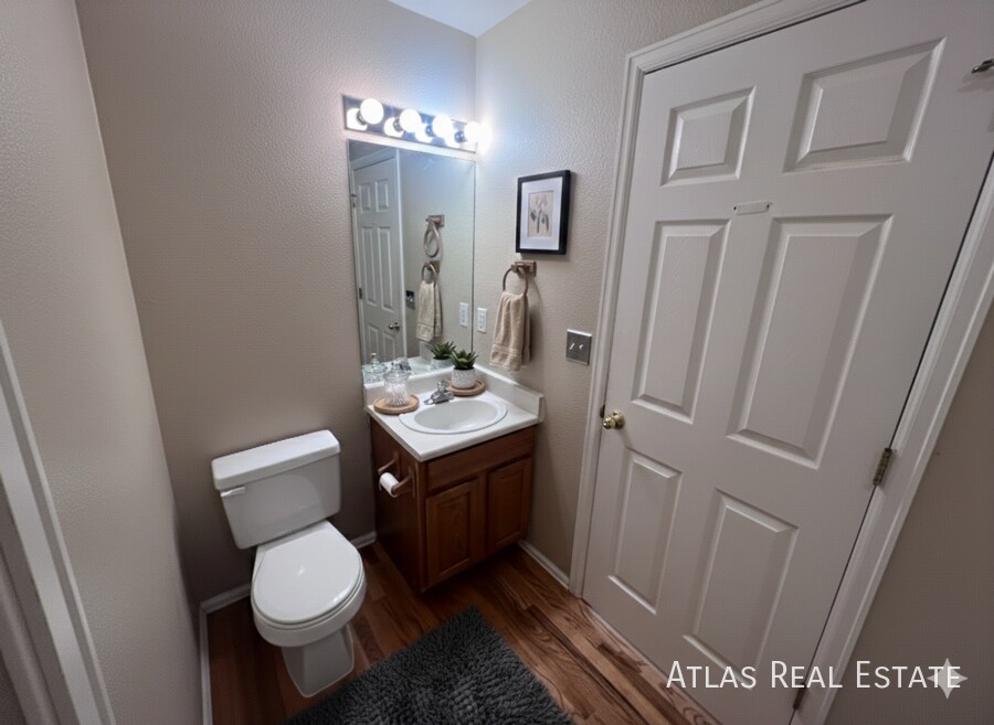 Building Photo - 3260 Capstan Way